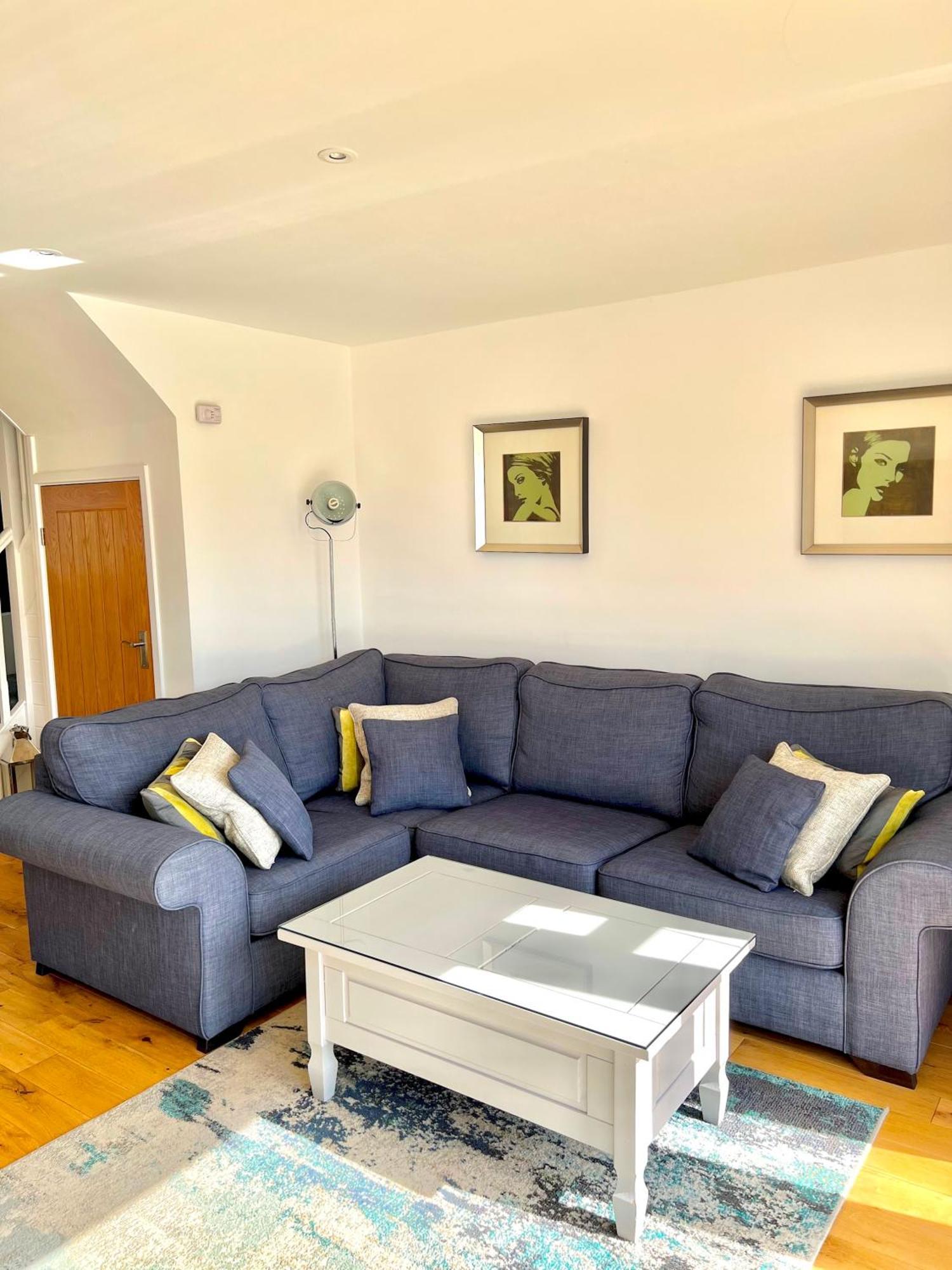 Nola Lodge Cirencester Esterno foto