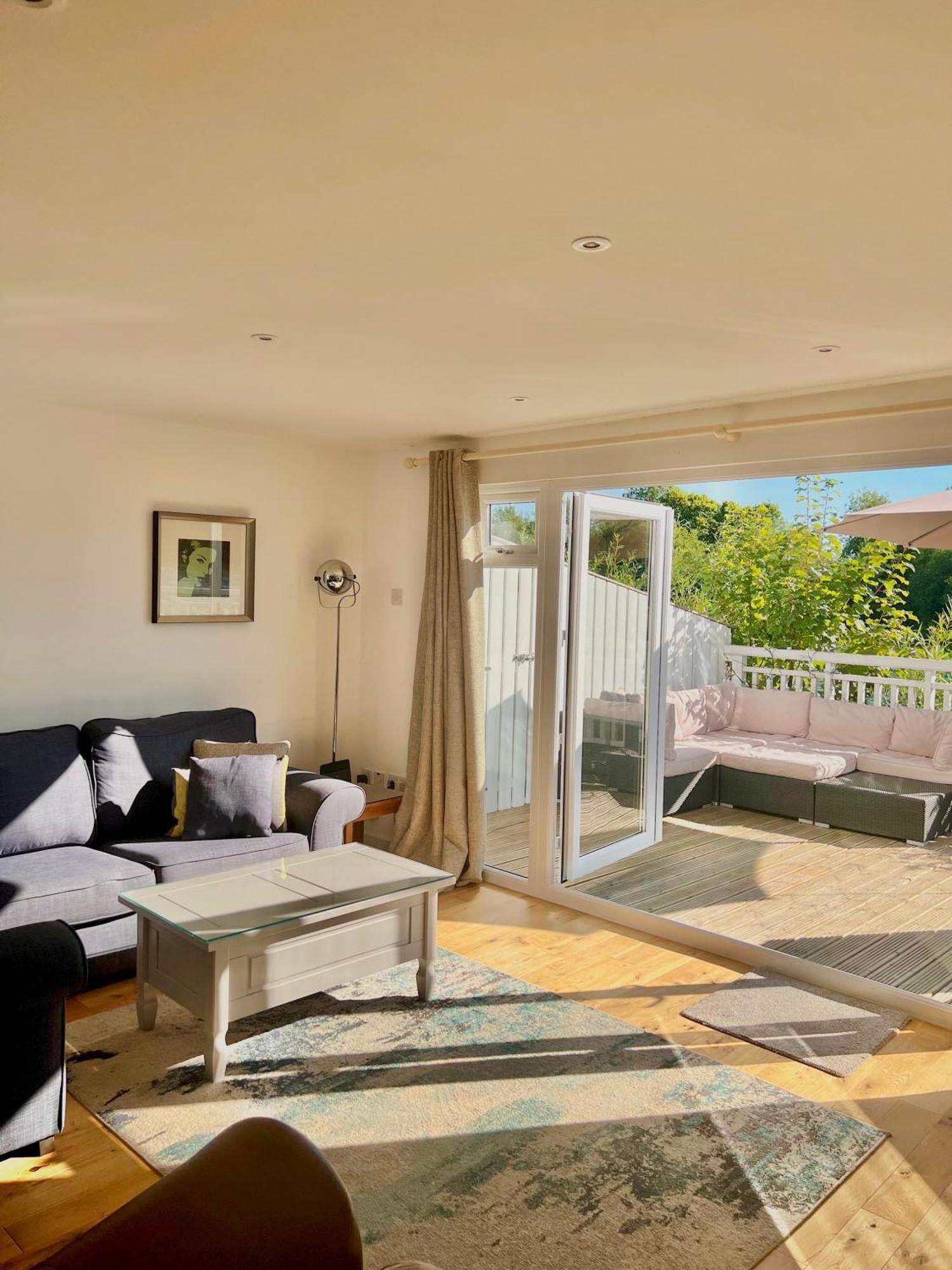 Nola Lodge Cirencester Esterno foto